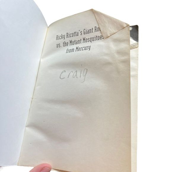 Scholastic Book Set Of 2 Elementary Level Books Ricky Ricotta Robots‎ & Scooters - Picture 8 of 14